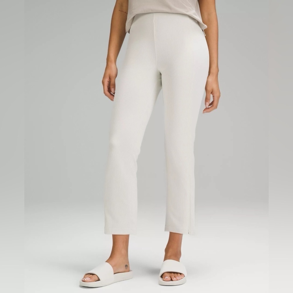 Lululemon Ribbed Softstreme Zip Leg High-Rise Cropped Pant 25" - Bone, Size 2